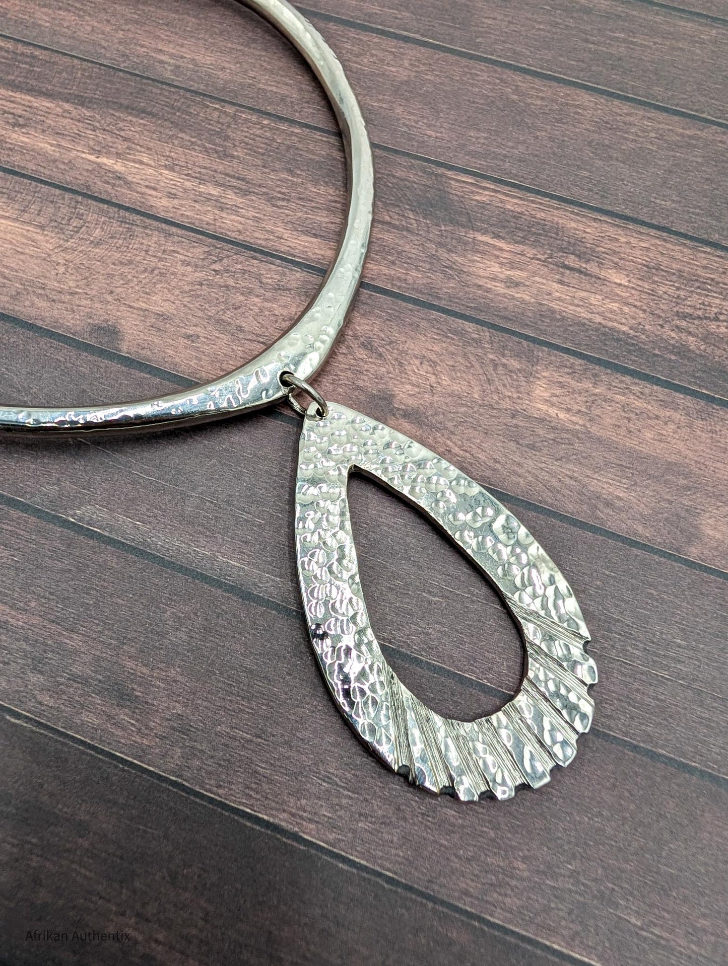 Mylie silver collar necklace