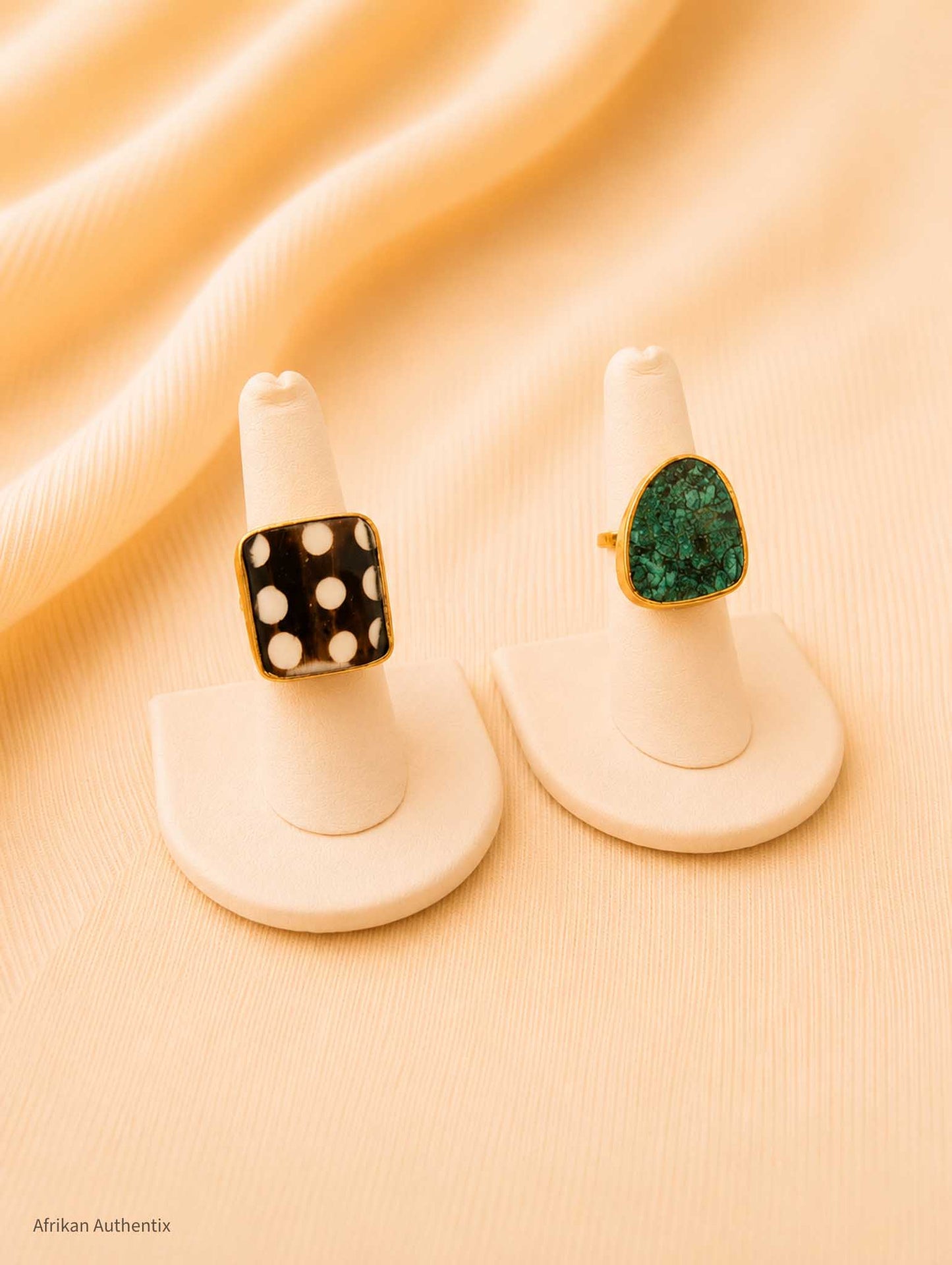 Malachite and cow bone ring set