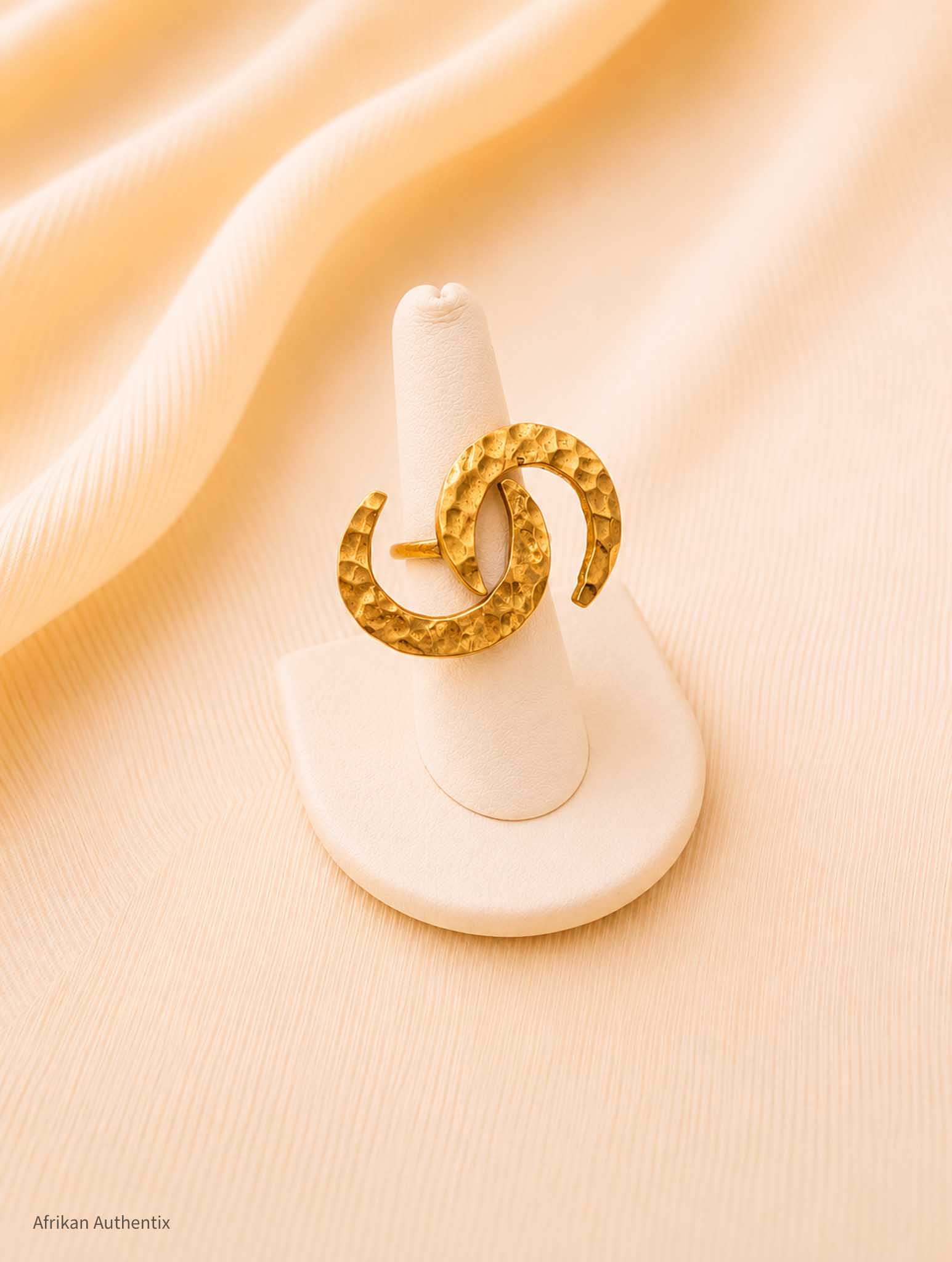 Interlocking ring