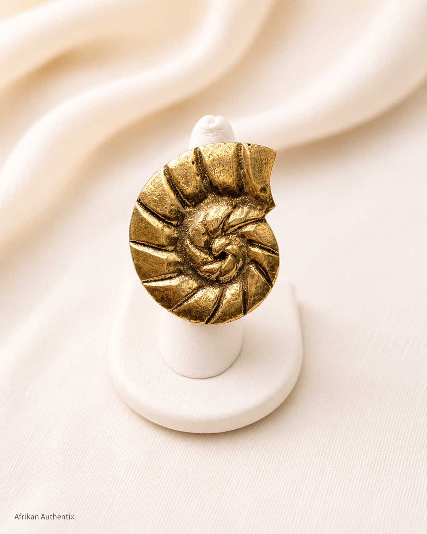 Kalere Sea shell Ring