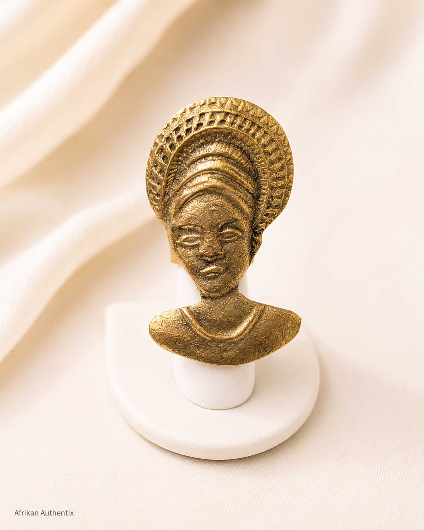 Kimya Statement Ring