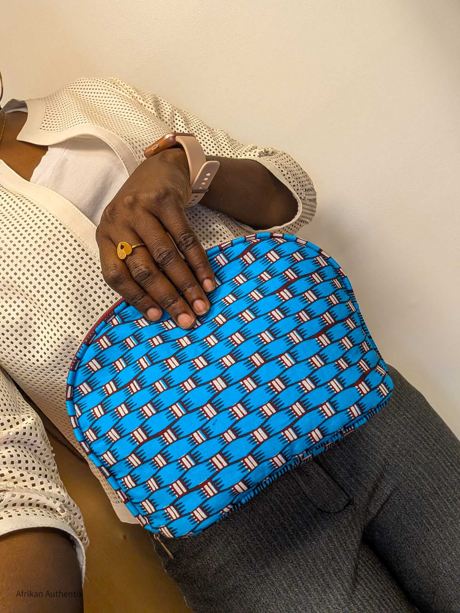 Large zippered pouch